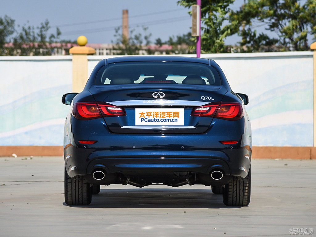 星夜藍(lán)英菲尼迪Q70L整車外觀外觀圖片