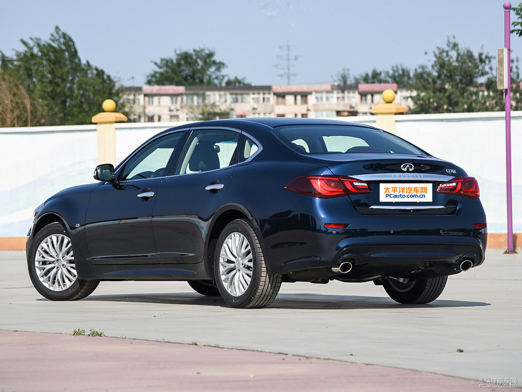 星夜藍(lán)英菲尼迪Q70L整車(chē)外觀(guān)外觀(guān)圖片