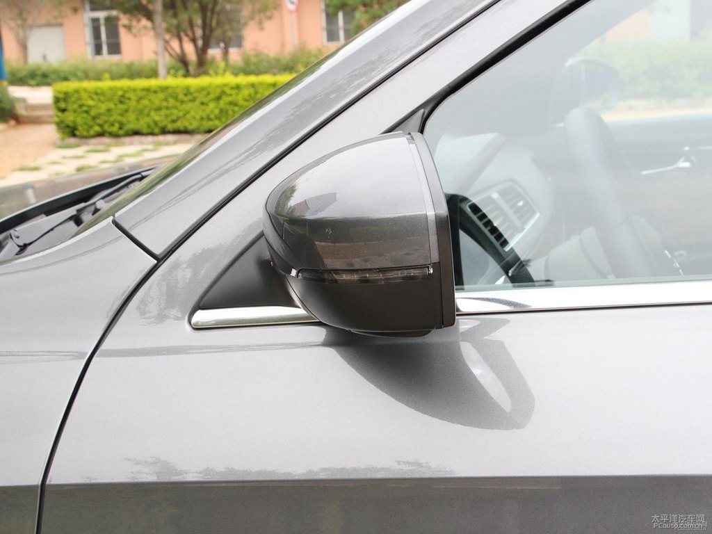 哲思灰朗逸車身外觀圖片