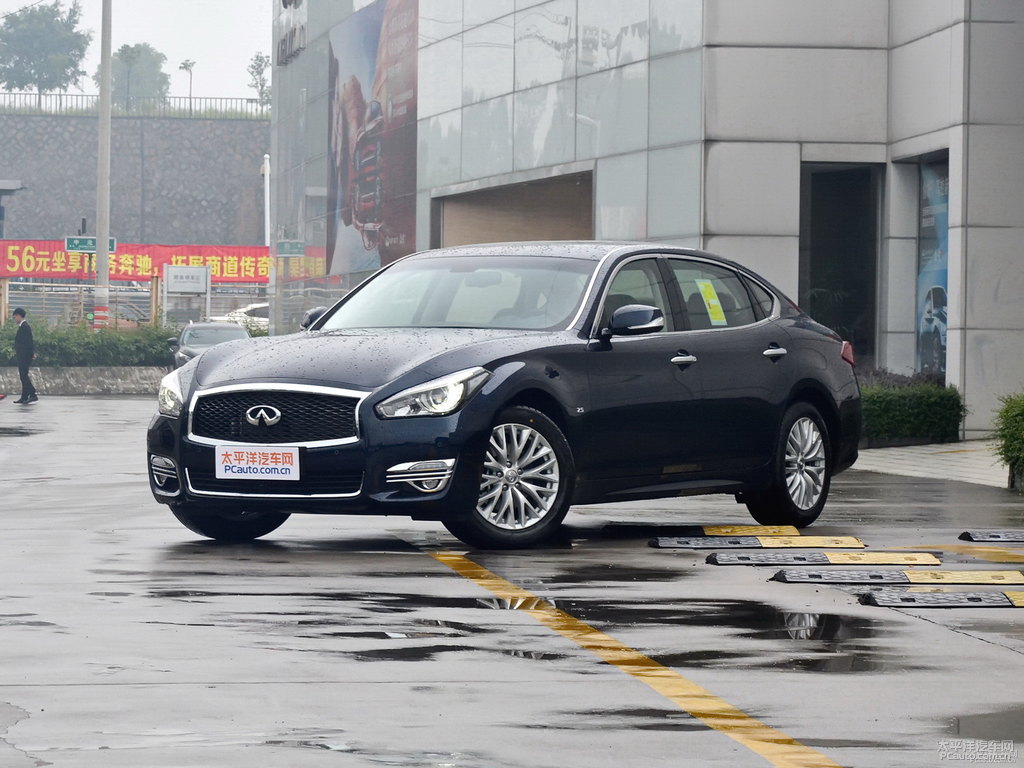 星夜藍(lán)英菲尼迪Q70L整車外觀外觀圖片