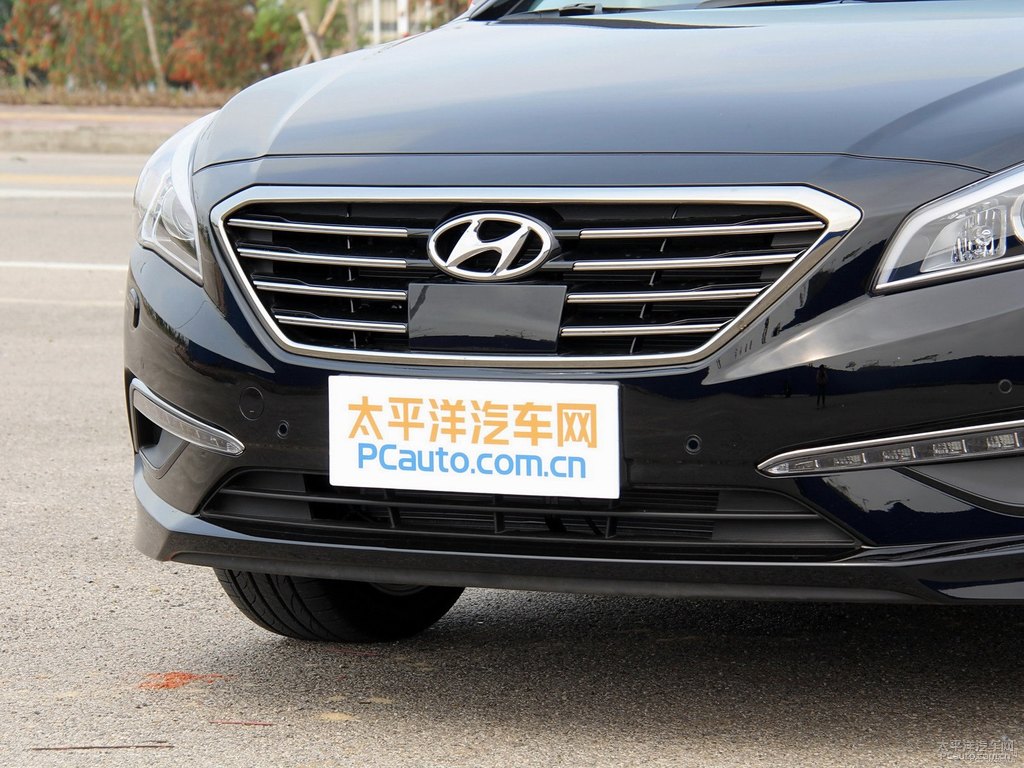 爵士黑索納塔車頭外觀圖片