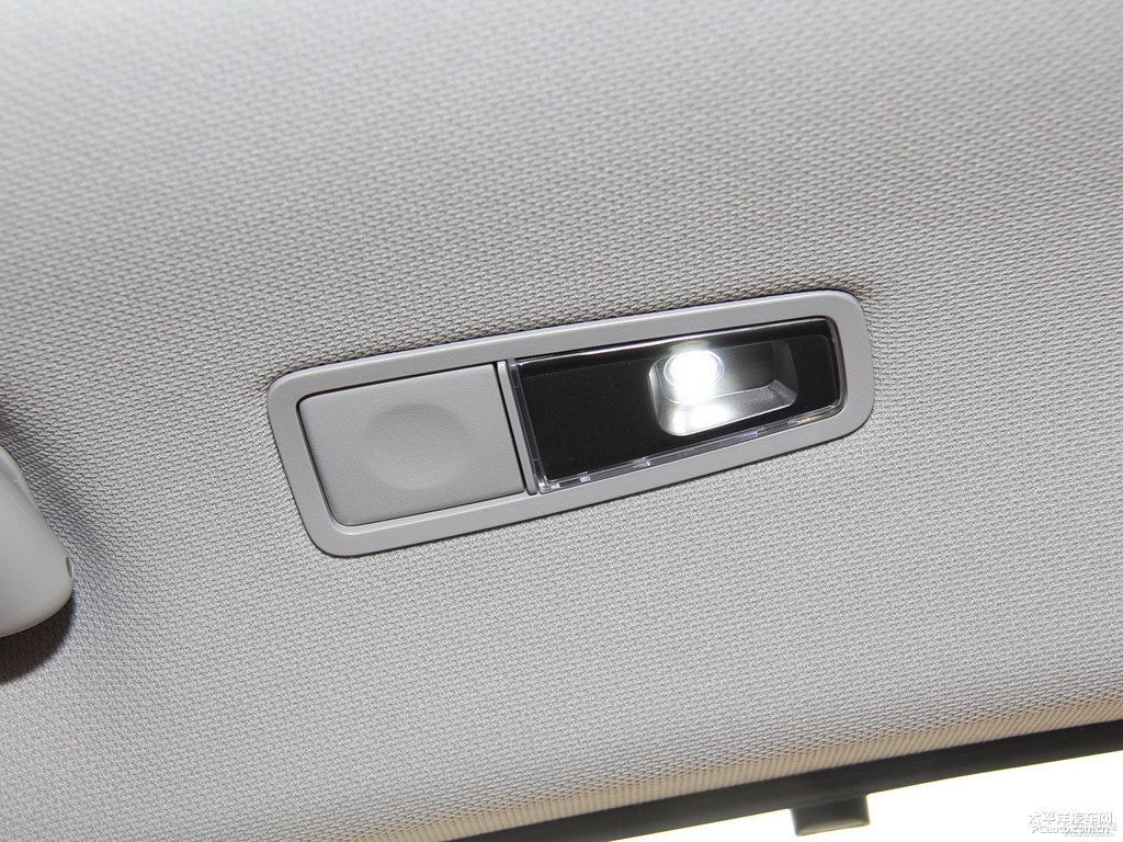 爵士黑索納塔車廂內(nèi)飾圖片