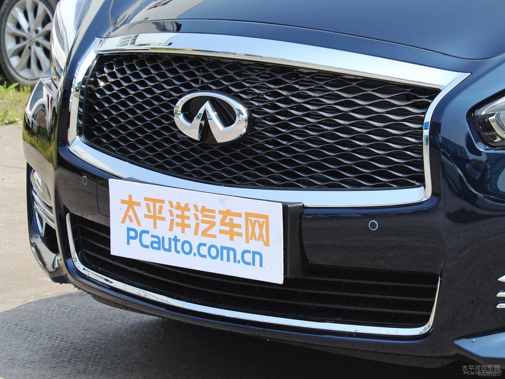 星夜藍(lán)英菲尼迪Q70L車頭外觀圖片
