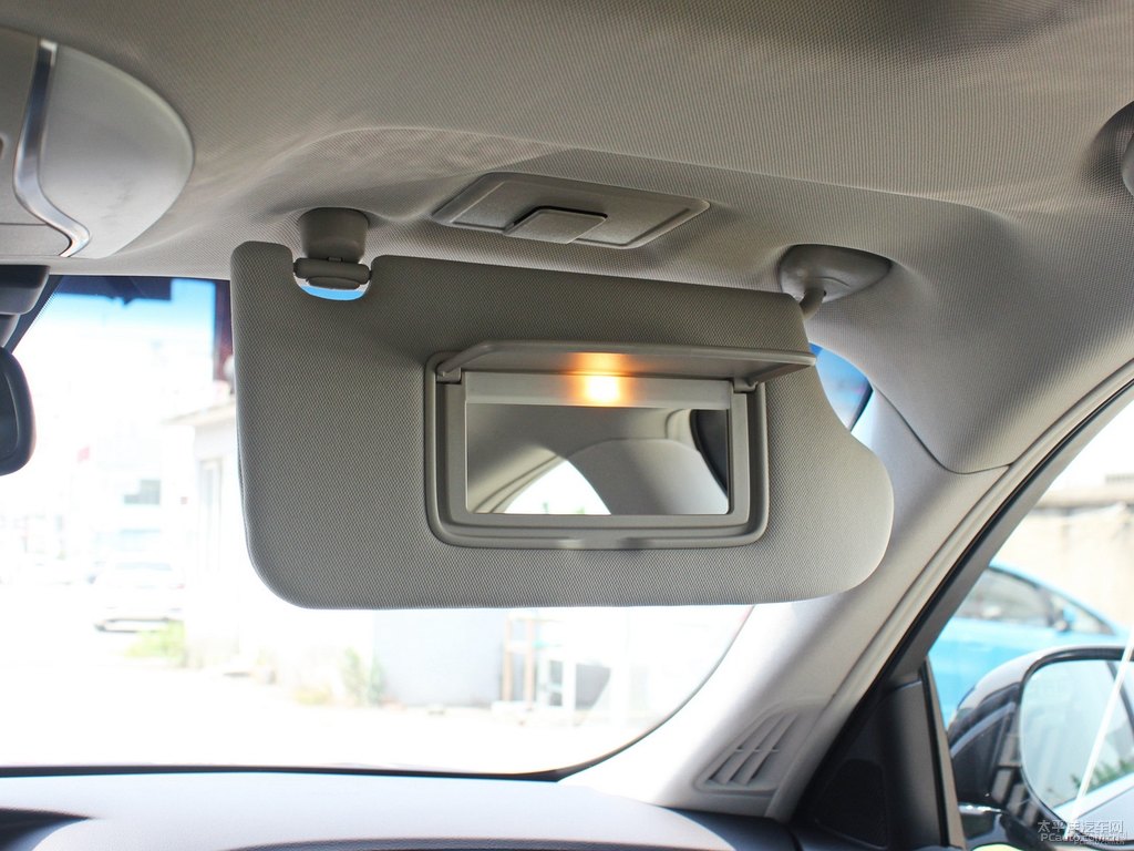 星夜藍英菲尼迪Q70L車廂內(nèi)飾圖片