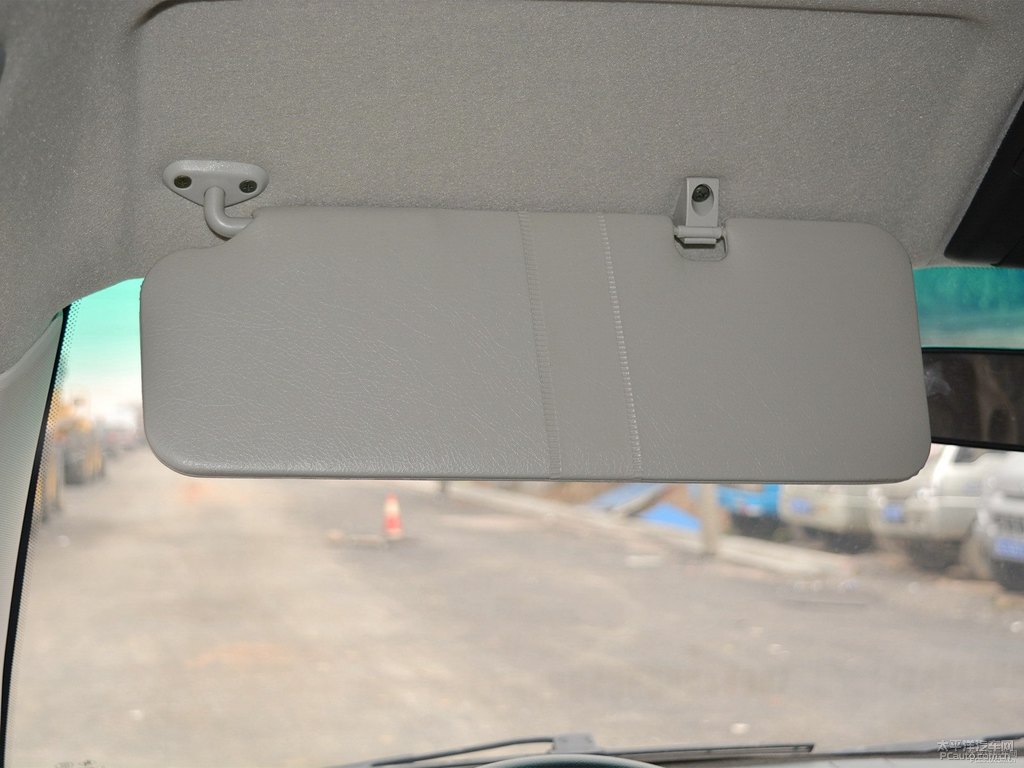 ɫС{X30܇(ch)(ni)DƬ