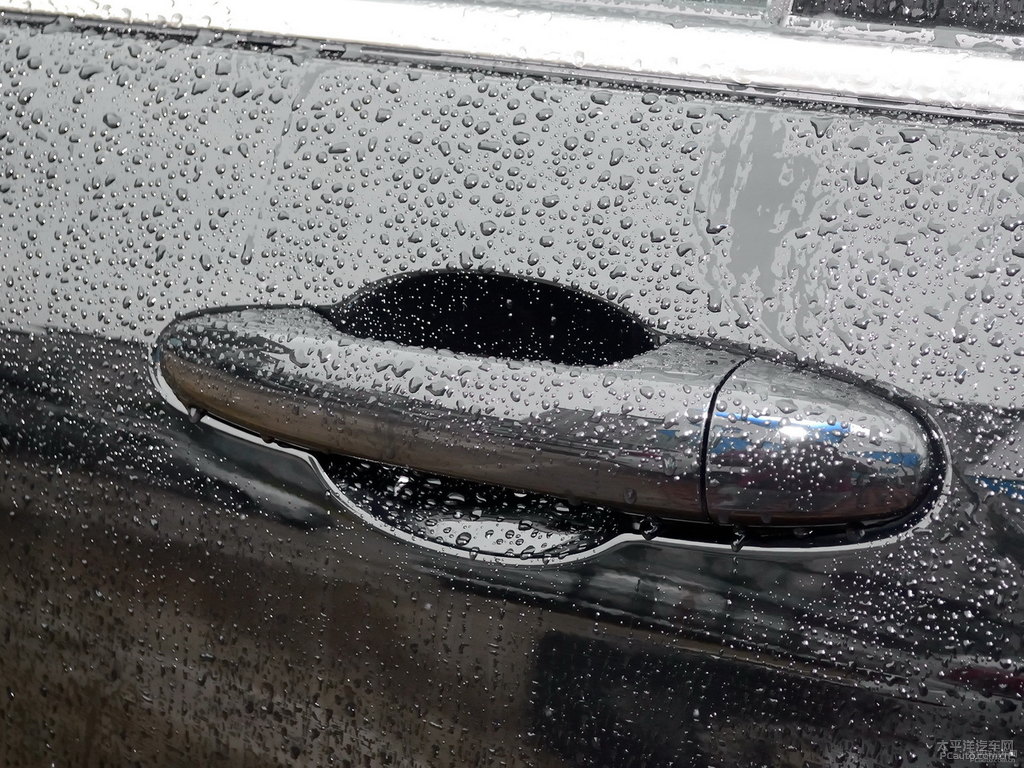 經(jīng)典黑哈弗H6 Coupe車身外觀圖片