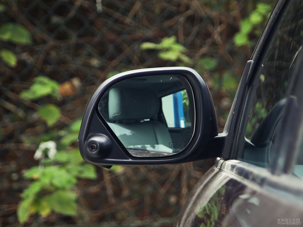 ǹ̴{ǽݴ7 SUV܇^DƬ