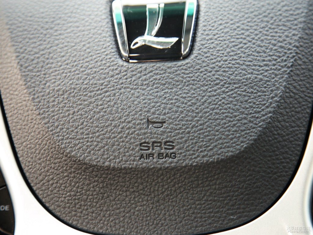 ǹ̴{ǽݴ7 SUVп؃(ni)DƬ
