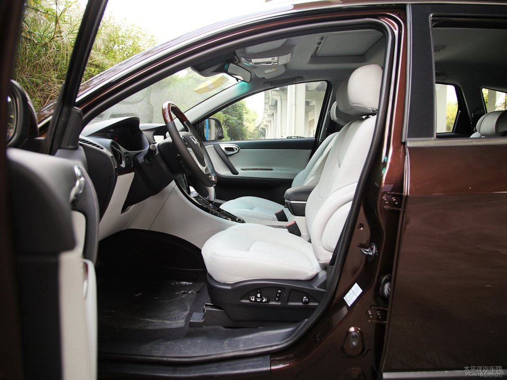 ǹ̴{ǽݴ7 SUV{˿ggDƬ