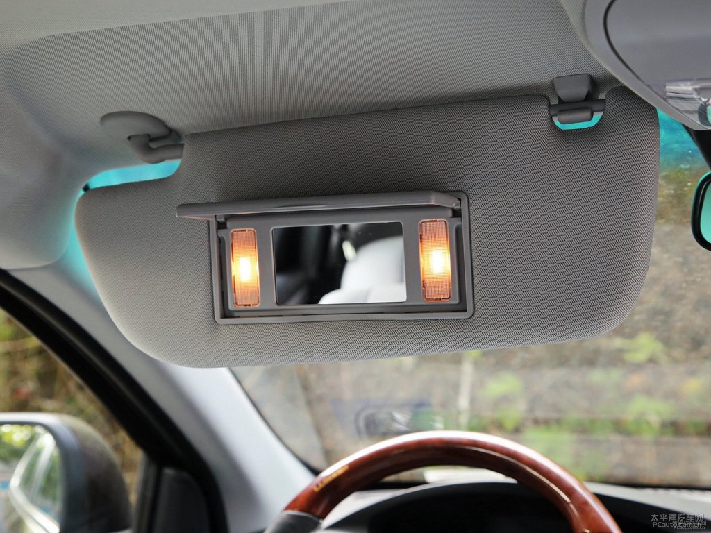ǹ̴{ǽݴ7 SUV܇(ni)DƬ