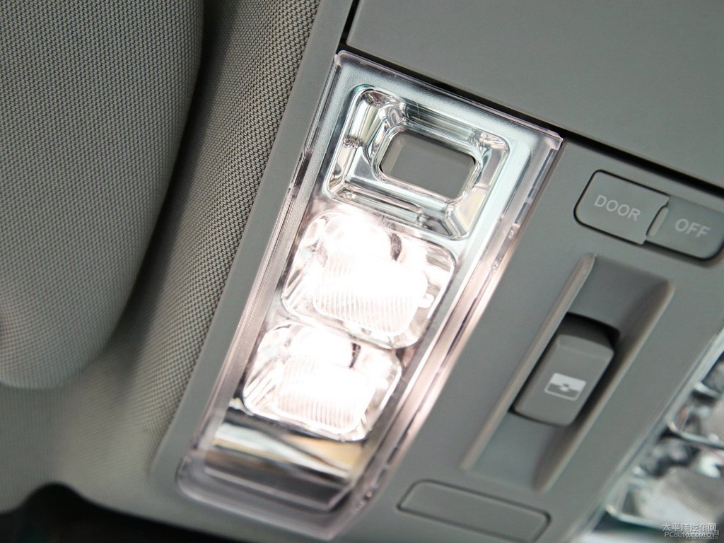 ǹ̴{ǽݴ7 SUV܇(ni)DƬ