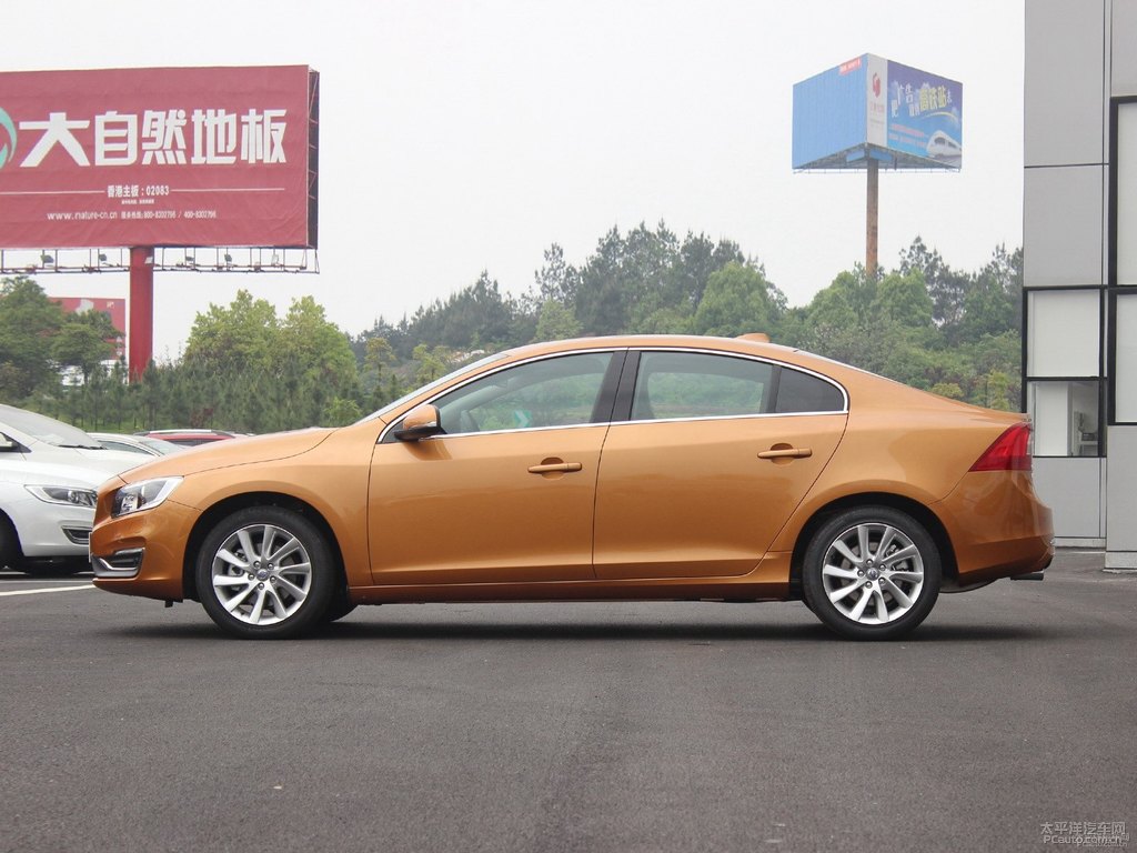 亮鉑銅沃爾沃S60整車(chē)外觀外觀圖片
