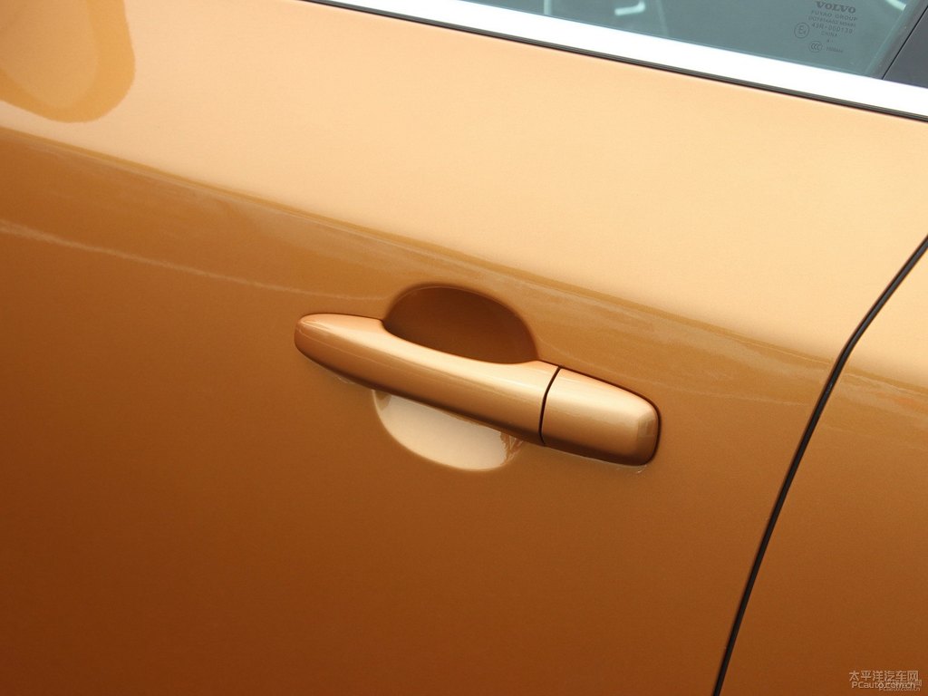 亮鉑銅沃爾沃S60車身外觀圖片