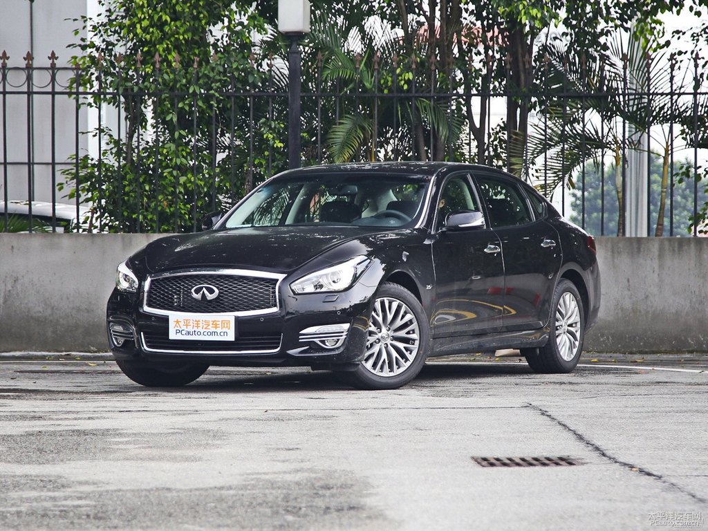 琉璃黑英菲尼迪Q70L整車外觀外觀圖片