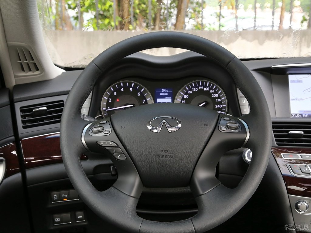 琉璃黑英菲尼迪Q70L中控內(nèi)飾圖片