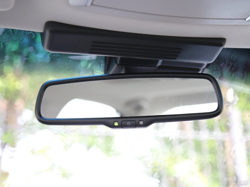 琉璃黑英菲尼迪Q70L車廂內(nèi)飾圖片
