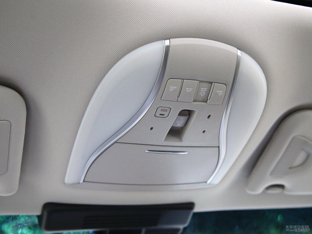 琉璃黑英菲尼迪Q70L車廂內(nèi)飾圖片