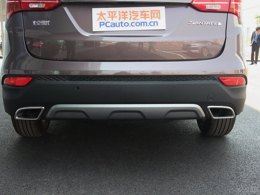 摩卡棕勝達(dá)車尾外觀圖片
