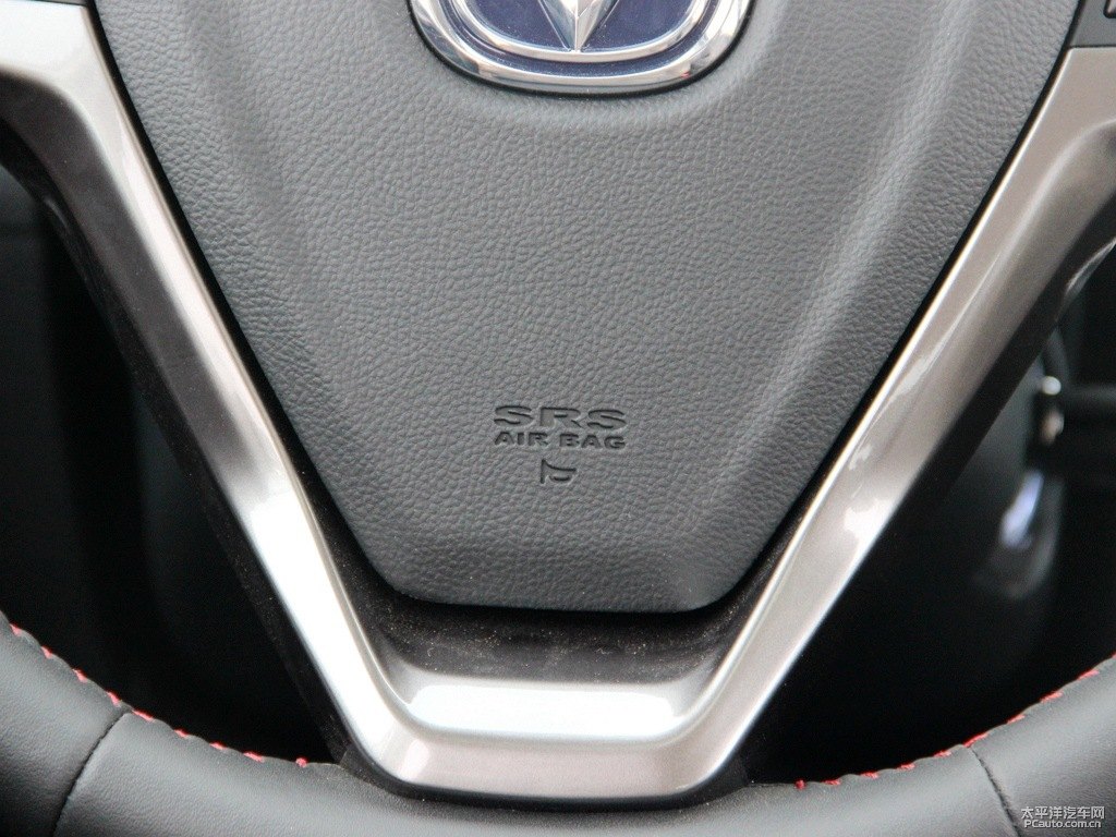 閃光月光白長(zhǎng)安CS75中控內(nèi)飾圖片