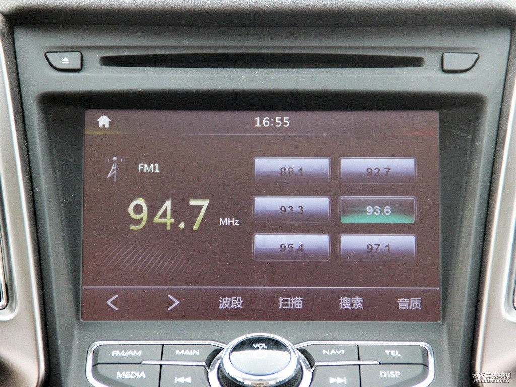 閃光月光白長(zhǎng)安CS75中控內(nèi)飾圖片