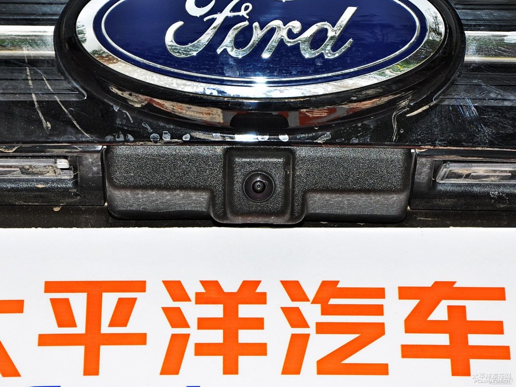 凡爾賽棕銳界L車尾外觀圖片