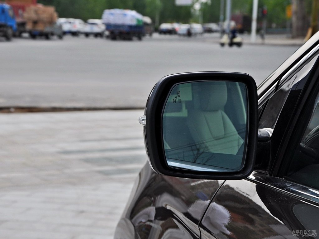 凡爾賽棕銳界L車身外觀圖片