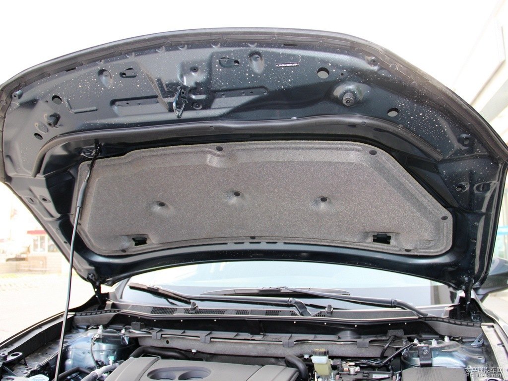 格調(diào)灰馬自達(dá)CX-5發(fā)動(dòng)機(jī)其它細(xì)節(jié)圖片