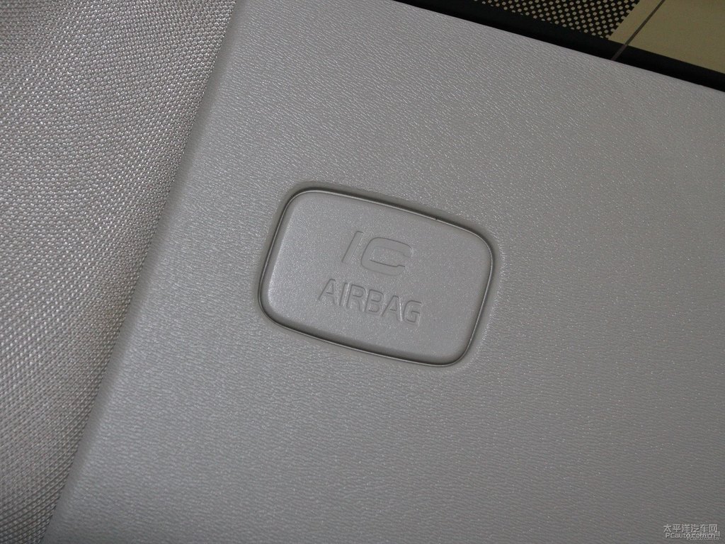 璀璨銀沃爾沃S60座椅內(nèi)飾圖片