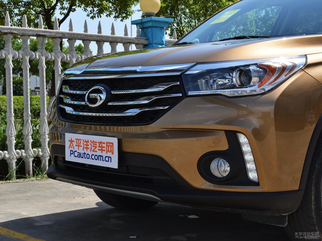 香檳金傳祺GS4車頭外觀圖片