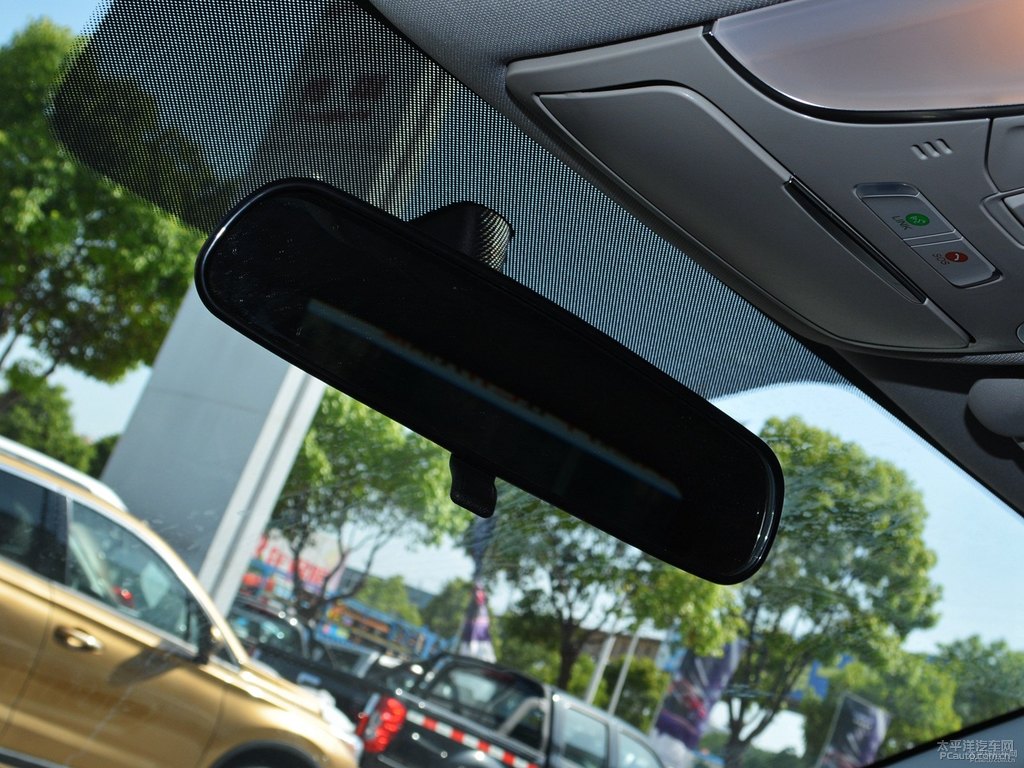 香檳金傳祺GS4車廂內(nèi)飾圖片