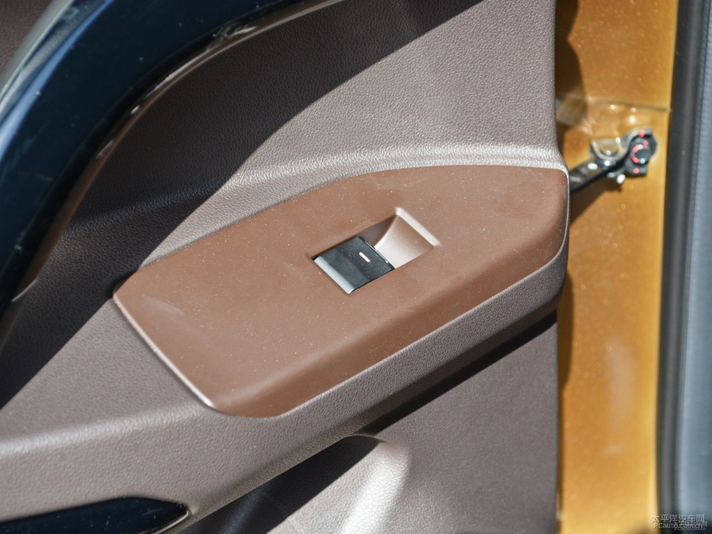 香檳金傳祺GS4車廂內飾圖片