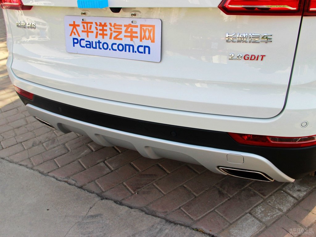 極地白哈弗H6 Coupe車尾外觀圖片