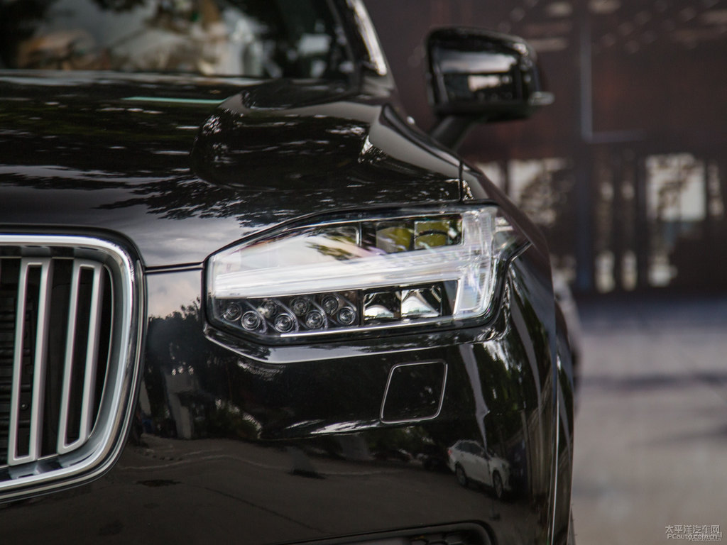 瑪瑙黑沃爾沃XC90車頭外觀圖片