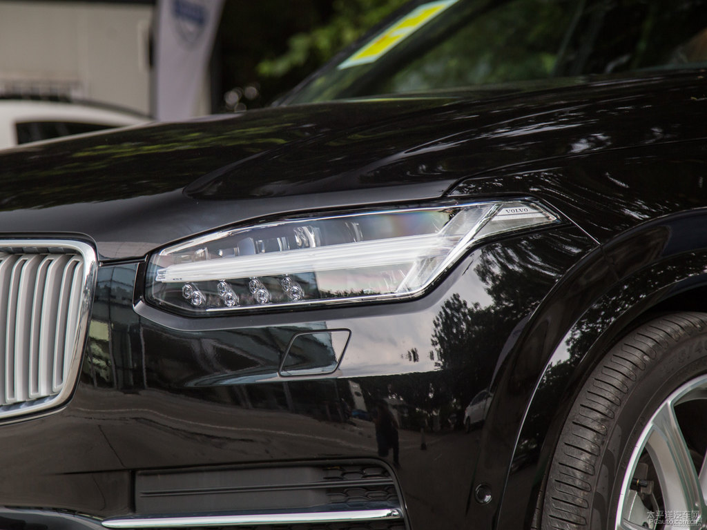 瑪瑙黑沃爾沃XC90車頭外觀圖片