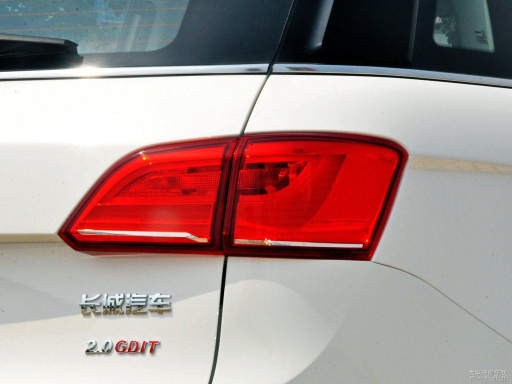 極地白哈弗H6 Coupe車(chē)尾外觀圖片