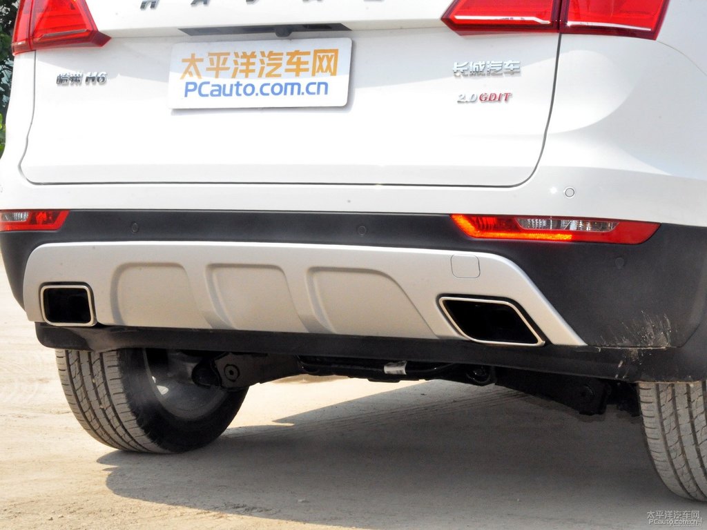 極地白哈弗H6 Coupe車尾外觀圖片