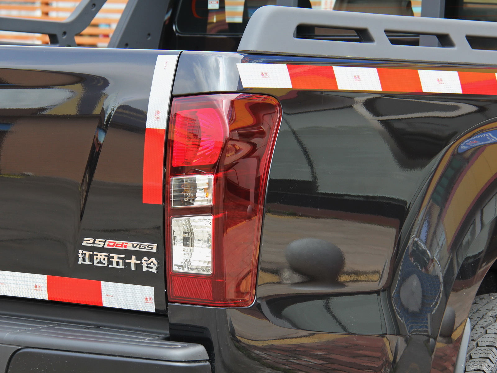 D-MAX܇^DƬ
