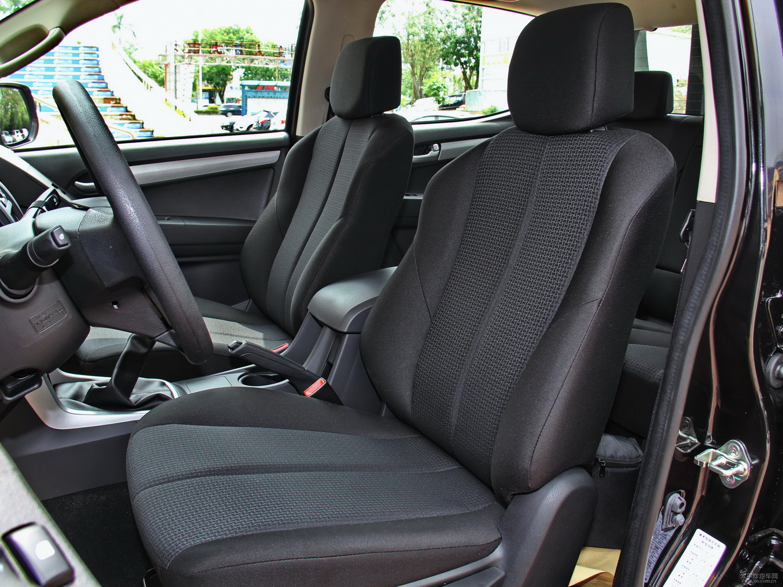 D-MAX΃DƬ