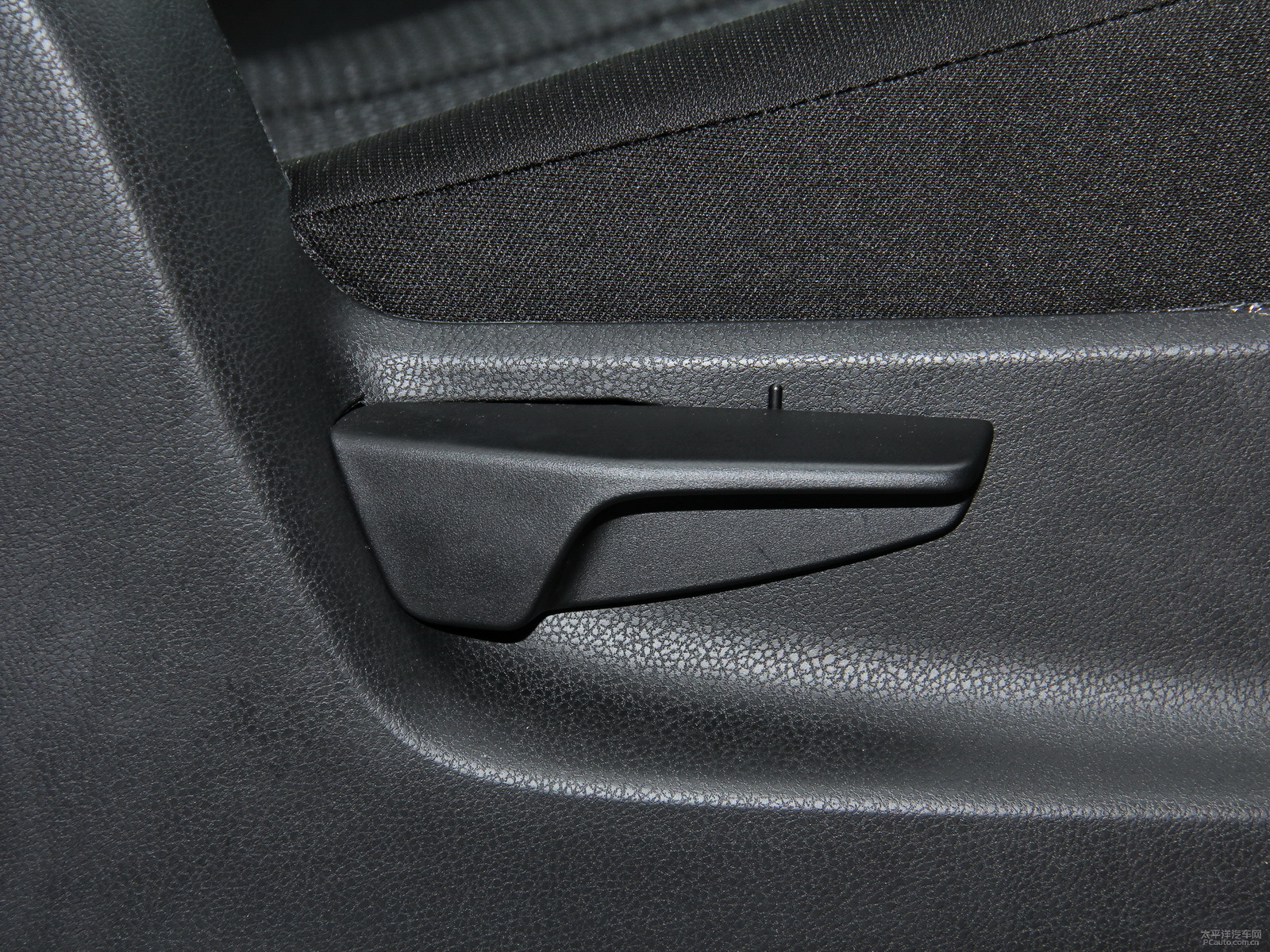 D-MAX΃(ni)DƬ
