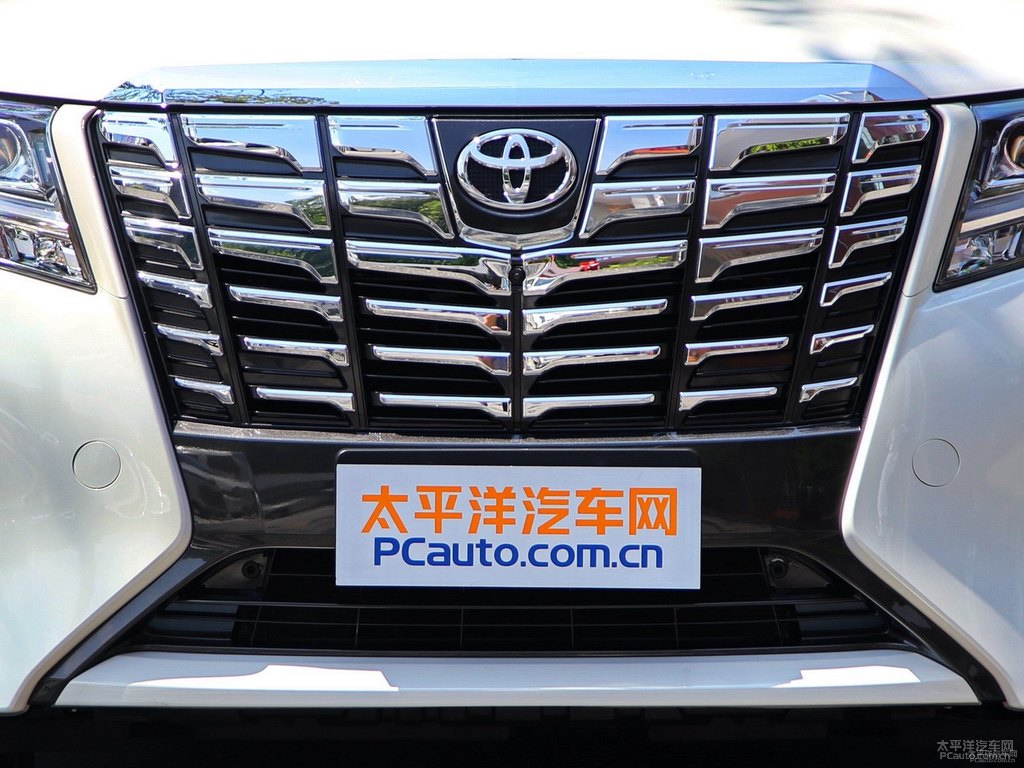 象牙白埃爾法車頭外觀圖片