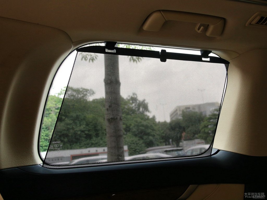 象牙白埃爾法車廂內(nèi)飾圖片