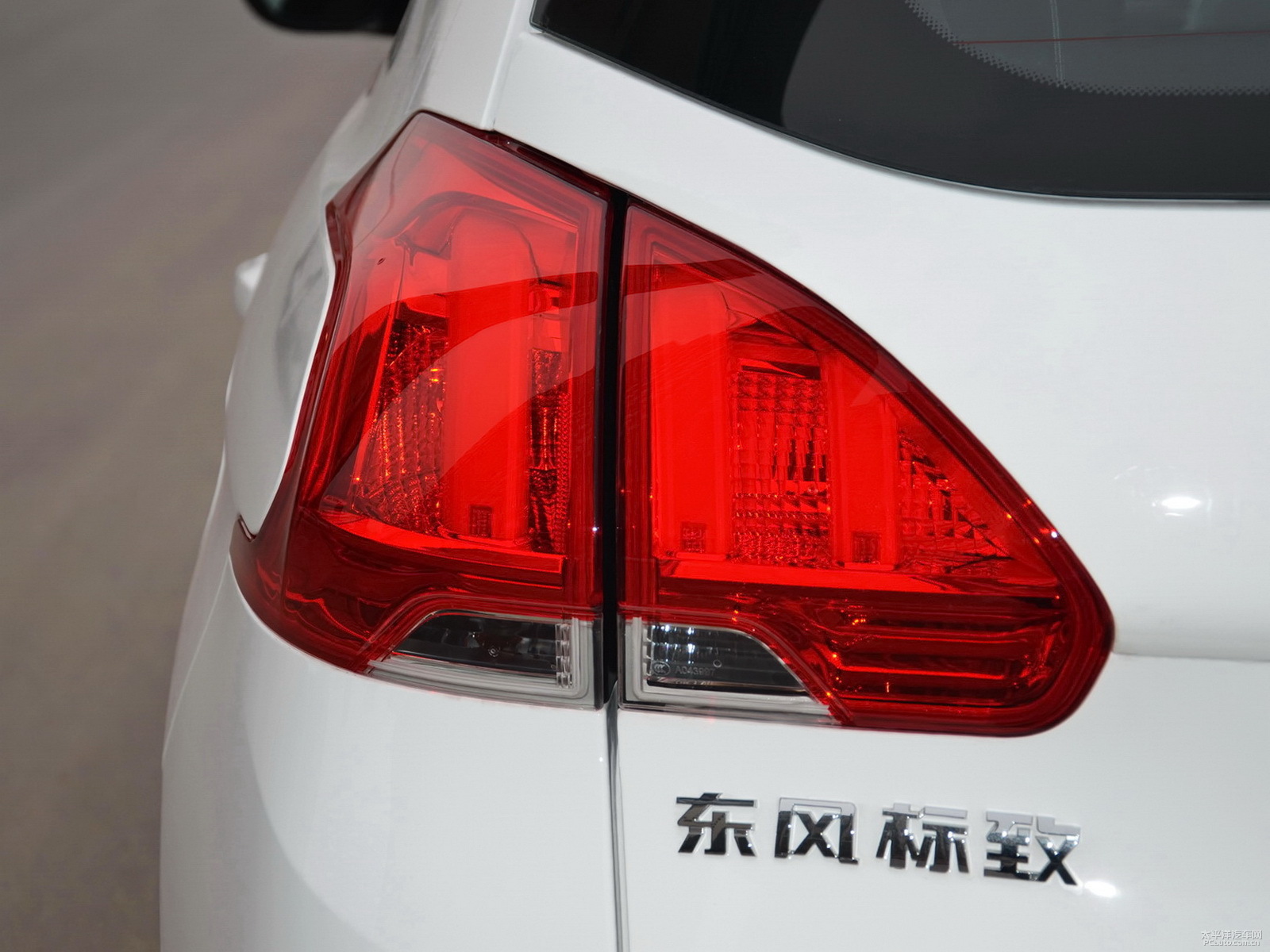 標致2008外觀高清大圖
