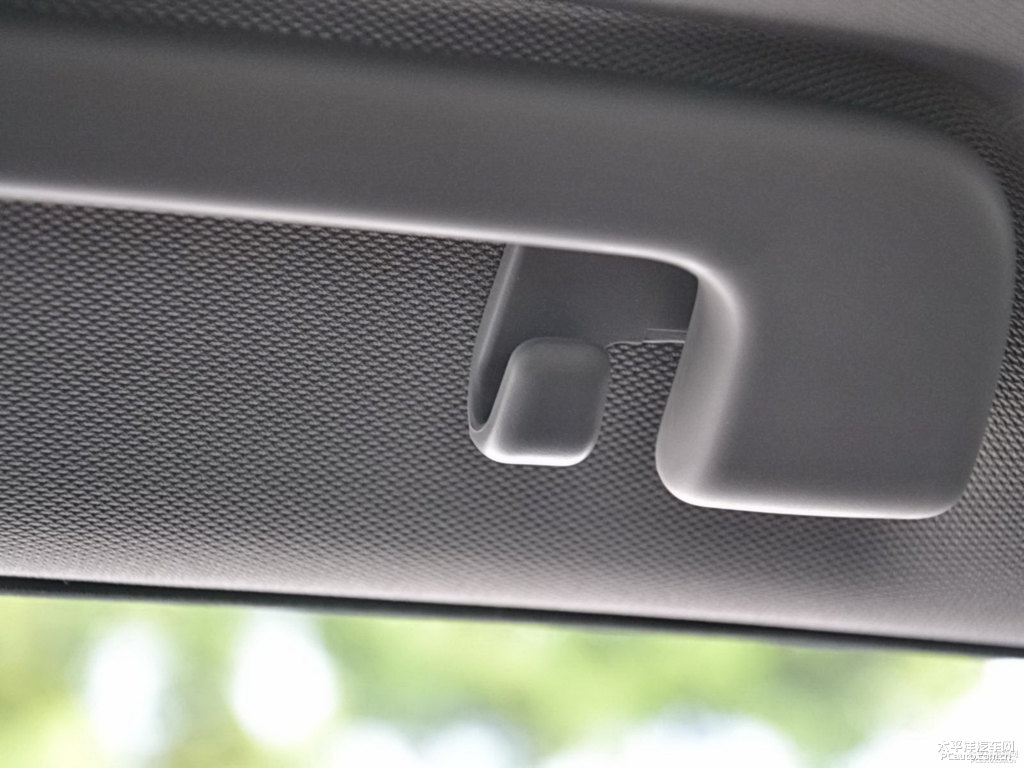珍珠白漢蘭達(dá)車廂內(nèi)飾圖片