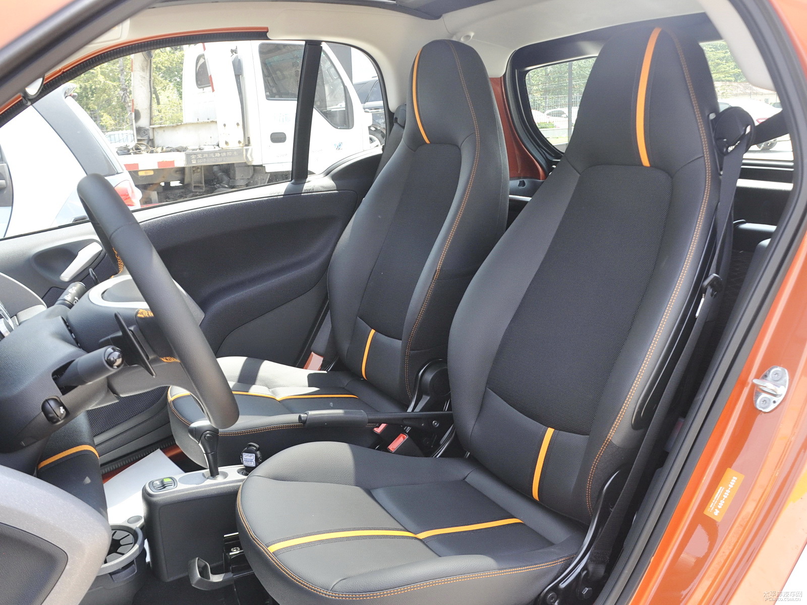 ɫsmart fortwo΃(ni)DƬ