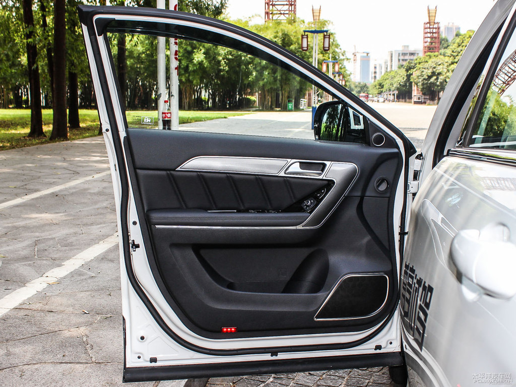 極地白哈弗H6 Coupe車廂內(nèi)飾圖片