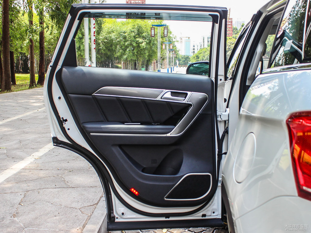 極地白哈弗H6 Coupe車廂內(nèi)飾圖片