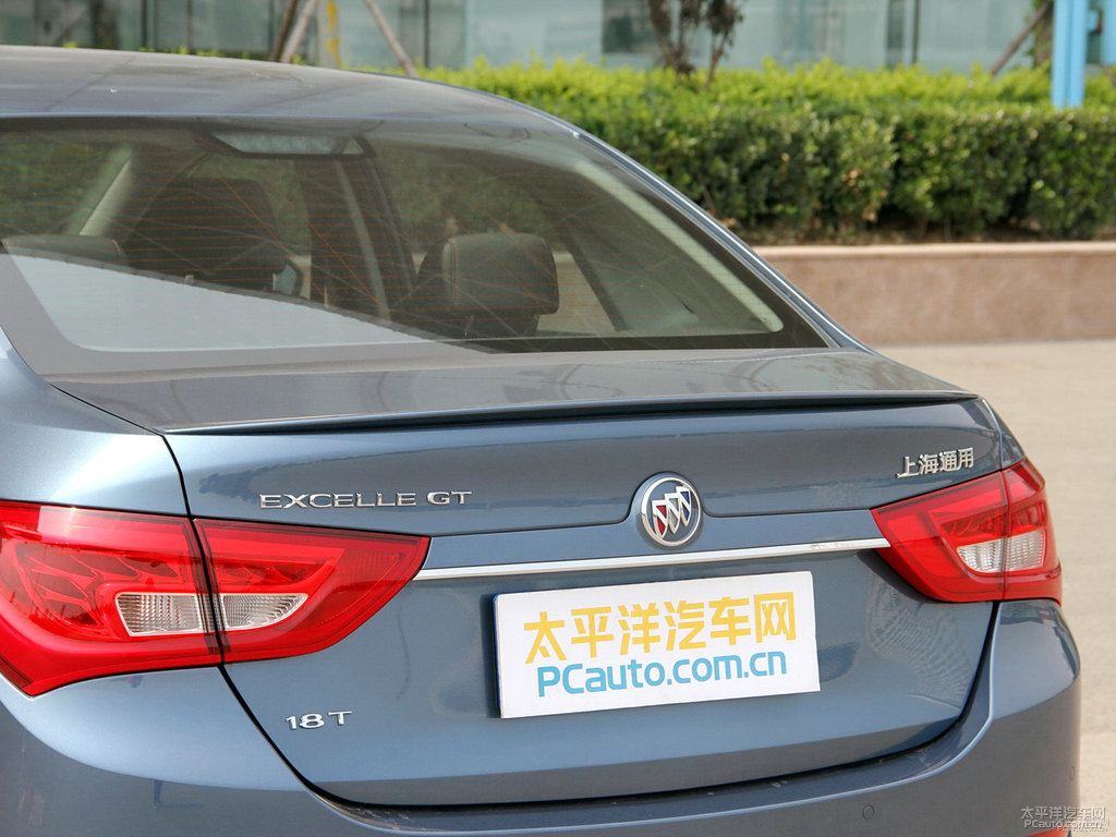 深空藍(lán)英朗車尾外觀圖片