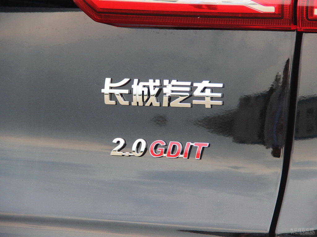 經(jīng)典黑哈弗H6 Coupe車尾外觀圖片