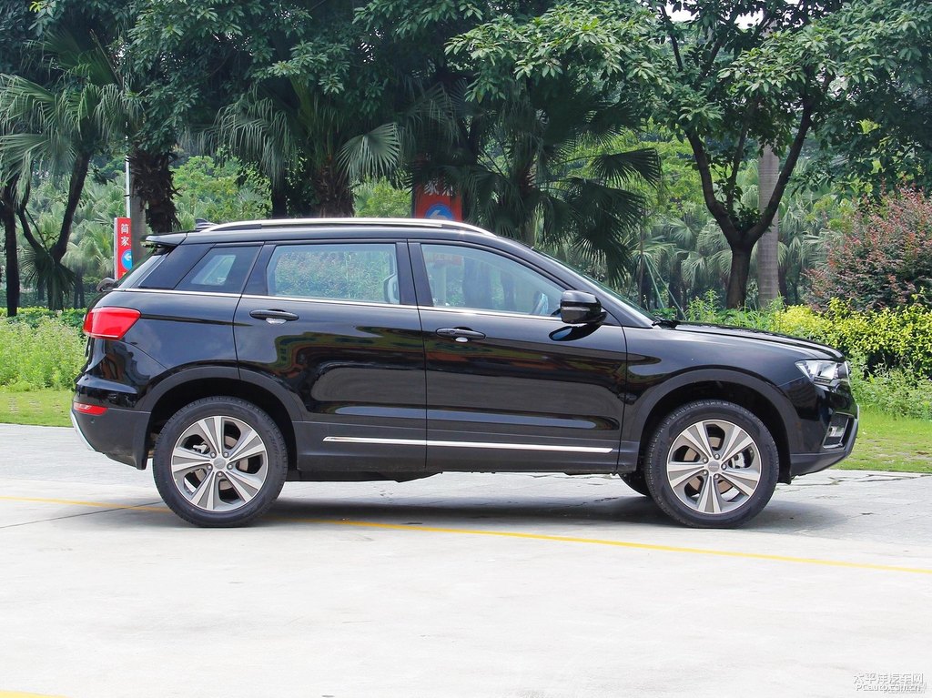 經(jīng)典黑哈弗H6 Coupe整車外觀外觀圖片