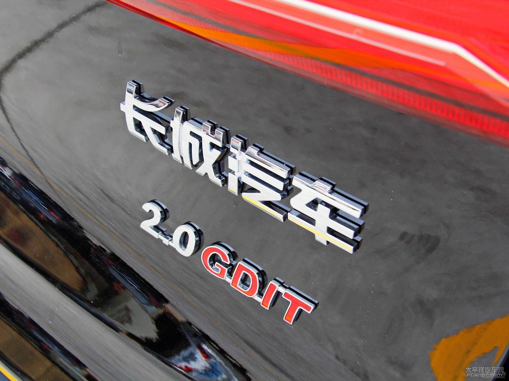 經(jīng)典黑哈弗H6 Coupe車尾外觀圖片